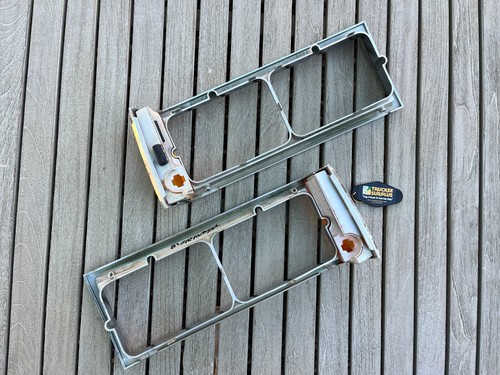 81-82 Ford Granada OE Headlight Bezel Trim Corner Light Pair Driver Passenger - Picture 8 of 9