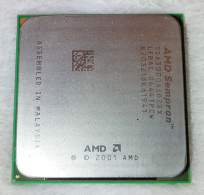 AMD Sempron 3000+ SDA3000AIO2BX Desktop CPU Socket 754 1,8 GHz 800 MHz TOP