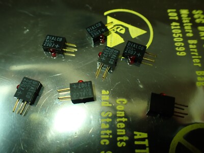 Dialight 555-2007 ROTE LED PCB rechter Winkelanzeige 10 PRO VERKAUF