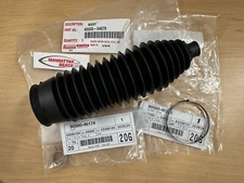 GENUINE TOYOTA 05-18 TACOMA 4WD RIGHT  INNER TIE ROD RACK BOOT KIT