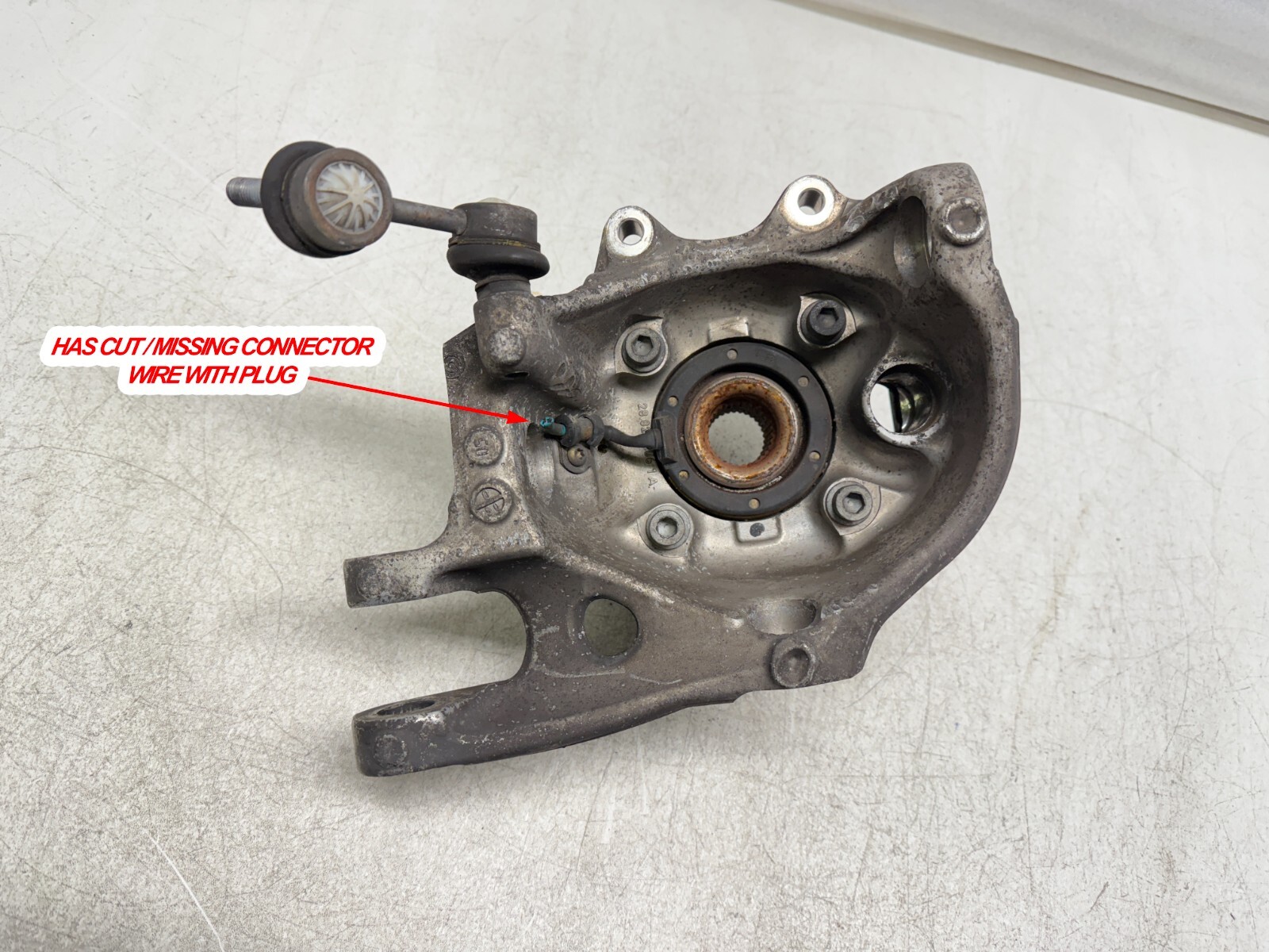 P41176 2003-2012 Maserati Quattroporte M139 Rear Spindle Knuckle Hub RH 216246