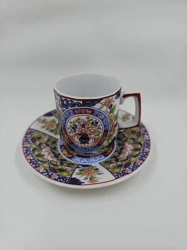 IMARI Japanese Finely Detailed Porcelain Coffee Tea CUP & SAUCER