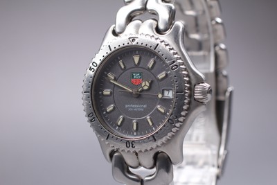 TAG Heuer S/el Professional WG1213-K0 200m Grey Dial Date Quartz Herrenuhr