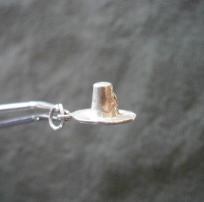 Charme Argent Sterling Vintage - Femme Galloise Traditionnelle (2,6g / 1,9cm) - Occasion, Bon état Général