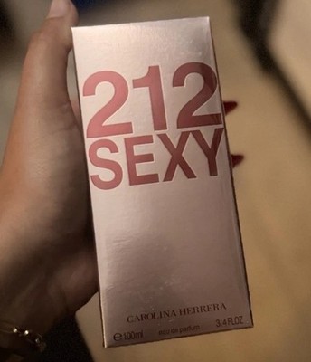 Carolina Herrera 212 Sexy Eau de Parfum Spray, Regular Size 3.4 fl oz
