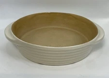 Pampered Chef New Traditions Family Heritage Stoneware Vanilla Round, 8 Inch