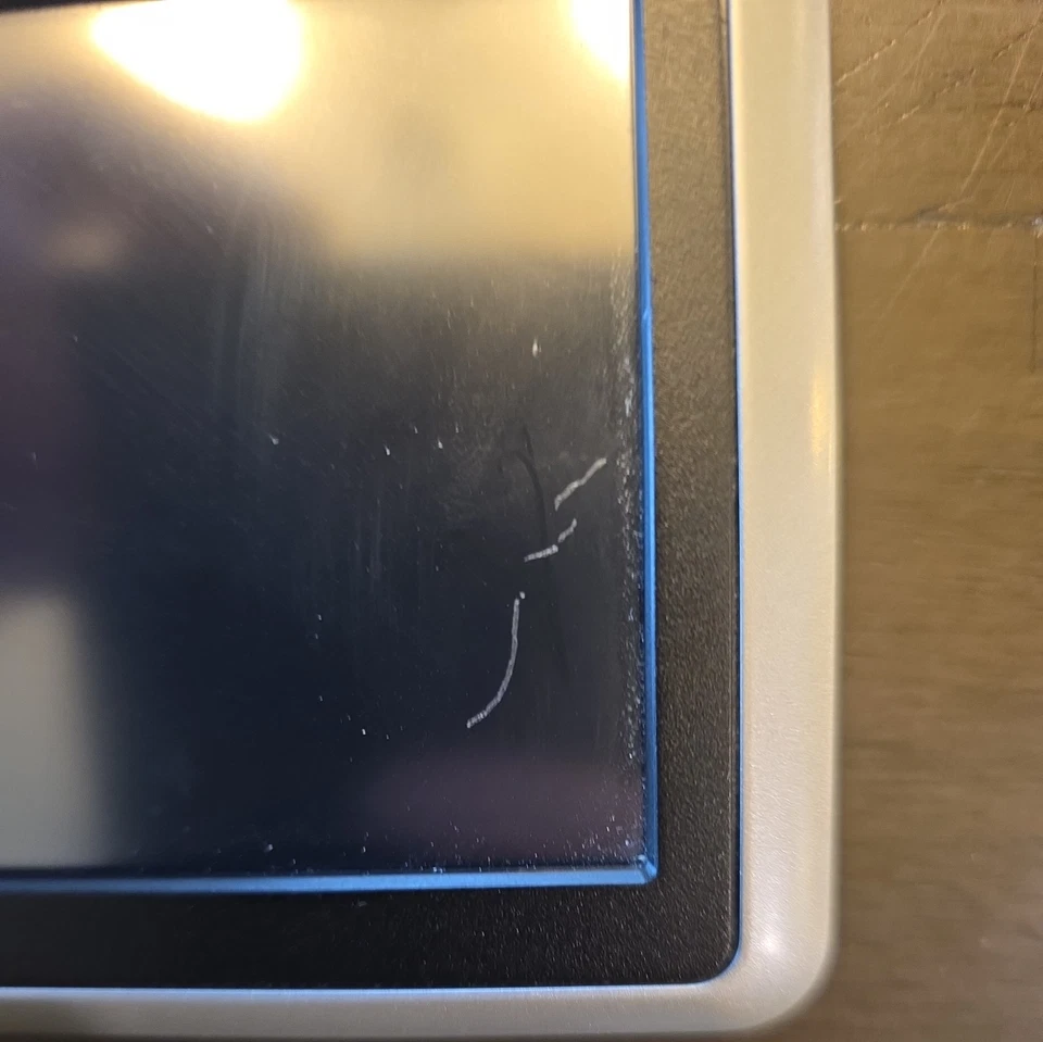 Garmin Nuvi GPS 1300 Series with Quick Start Manual Case & Bundle Car Cable - Image 4 of 4