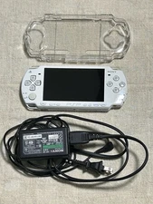 Sony PSP-2000 Ceramic White Console Tested New Battery Case Included