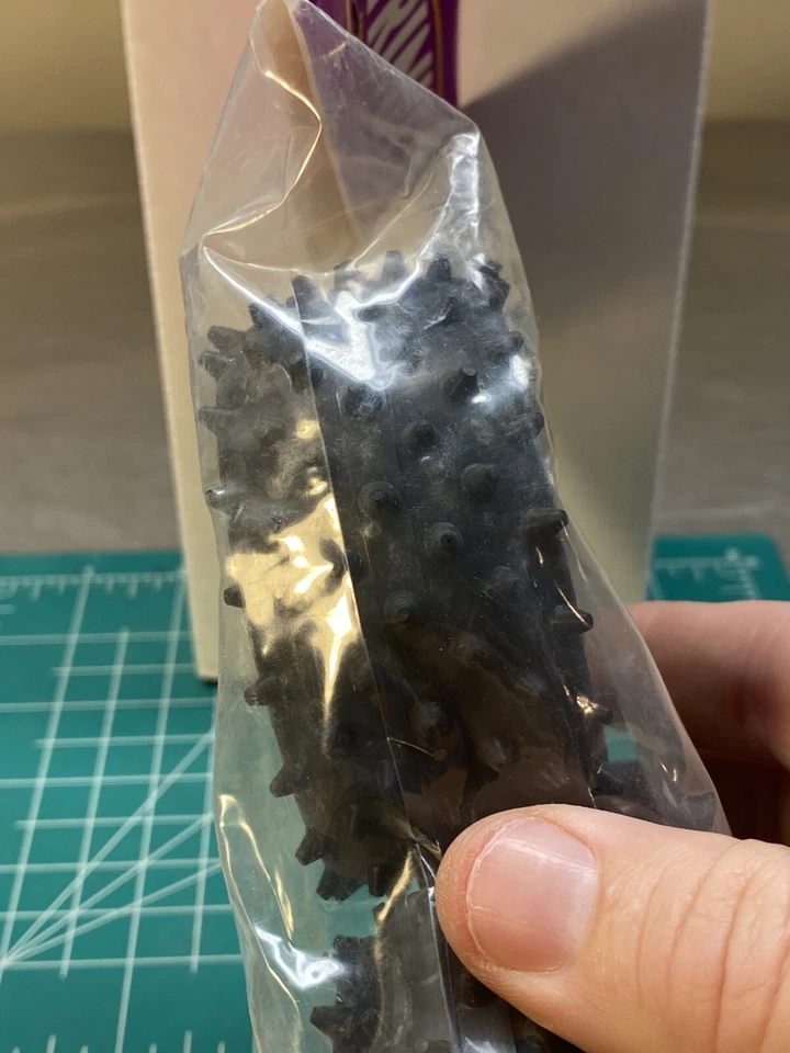 Vintage Team Trinity Traseiro 2.2" Pneus Cut Spike RC - Imagem 3 de 4