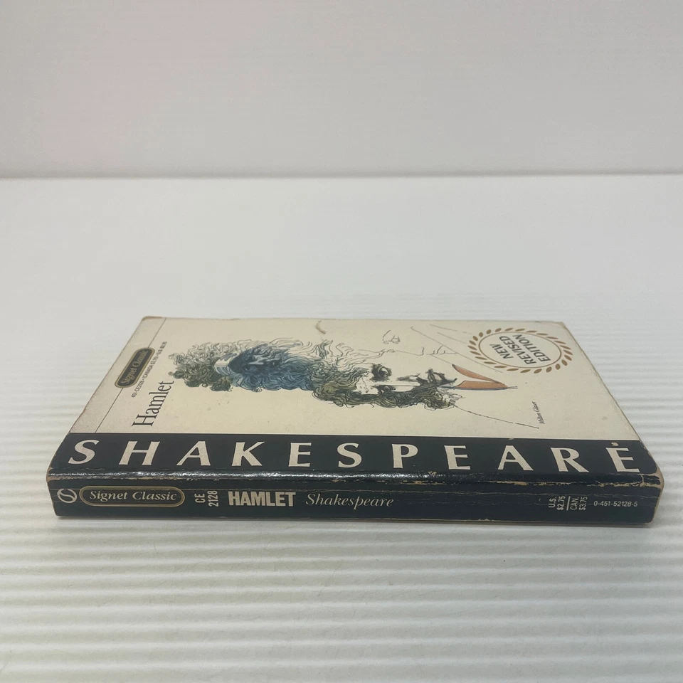 Hamlet Classic Paperback Book by William Shakespeare from Pocket Books 1975 - Image 3 of 4