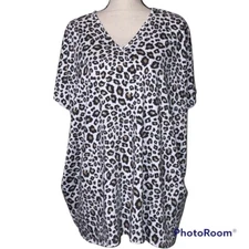 Pixi + Ivy small/medium leopard print baby doll top with pockets oversized NWT