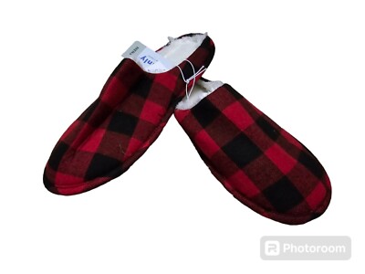 New With Tags Kinnley Fuzzy Slippers Red Plaid Multiple Sizes Available Nice 