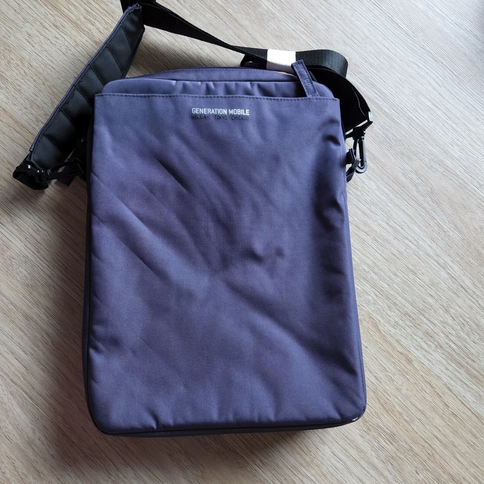 NWoT Golla Laptop Messenger Shoulder Bag Detachable/Adjustable Strap Purple 14" - Image 2 of 4