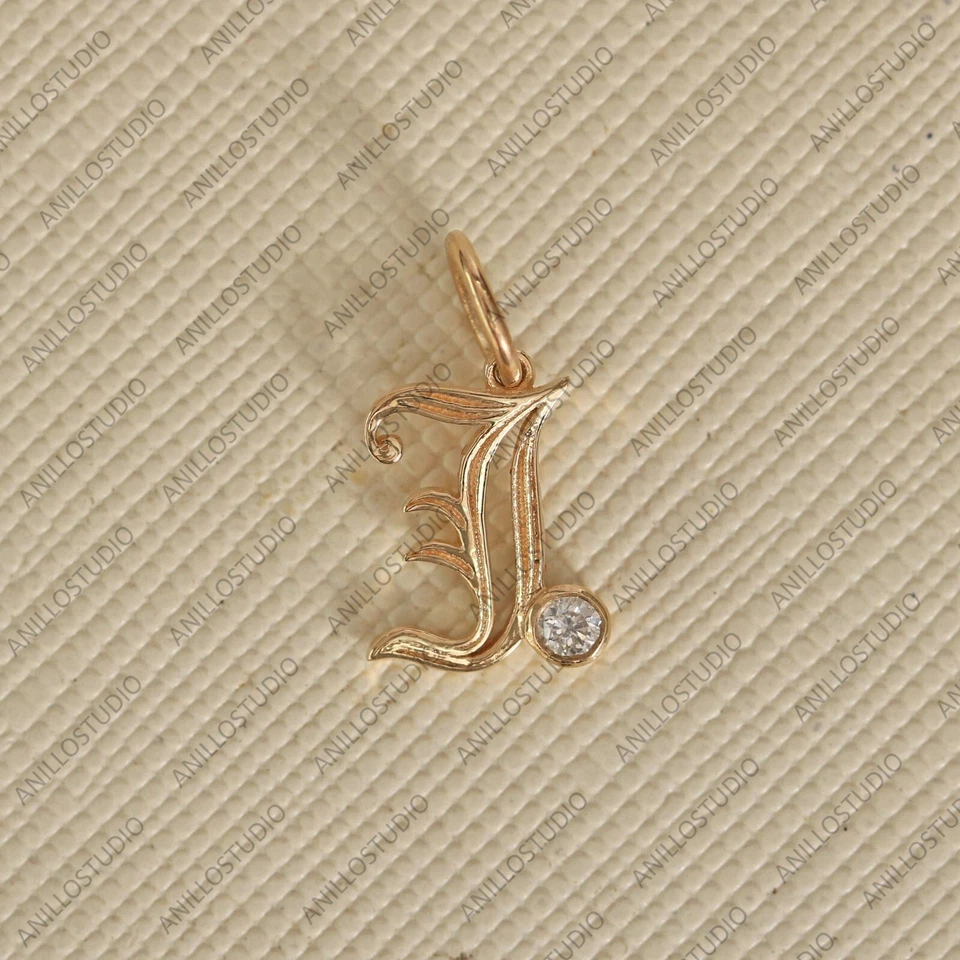 Colgante con dije inicial letra J inglesa antigua de oro amarillo de 14k, dije inicial personalizado Foto 3 de 4