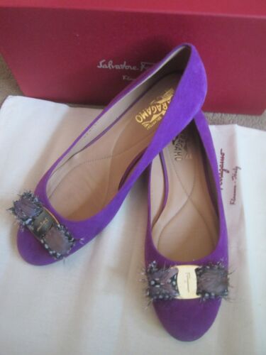 SALVATORE FERRAGAMO VARINA PURPLE SUEDE FEATHER BOWTIE BALLET STYLE SHOES SZ 9B