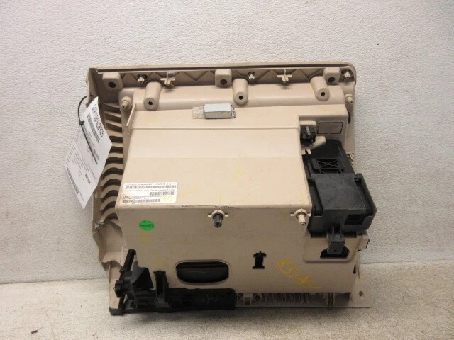 Guantera Volkswagen Jetta 2010-2014 OEM LKQ Foto 2 de 4