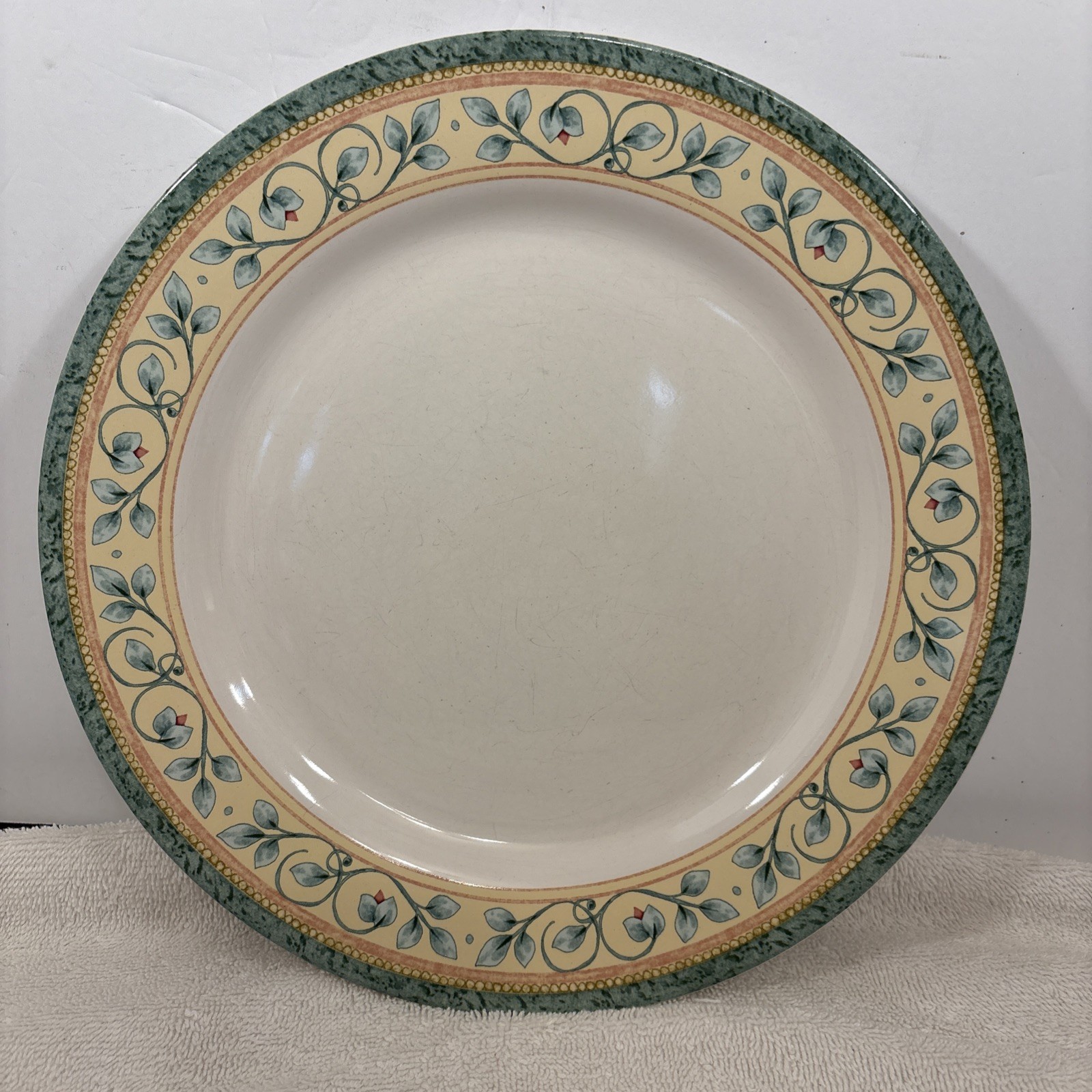 Pfaltzgraff French Quarter Dinner Plate 10 7/8&rdquo;