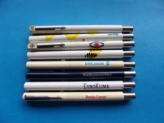 8 PARKER VECTOR TEXT ROLLERBALL PENS