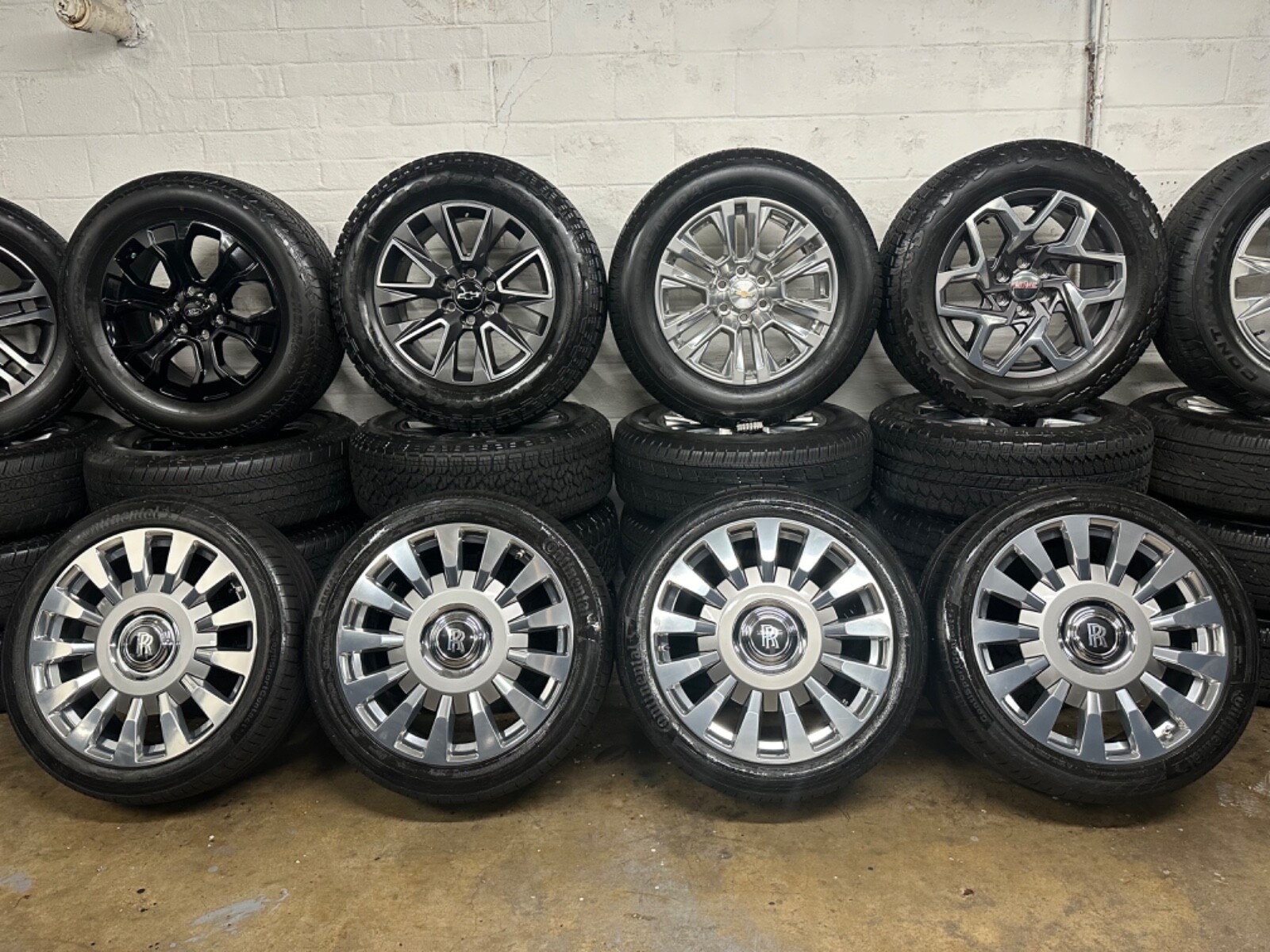ROLLS ROYCE PHANTOM 22" OEM WHEELS & TIRES