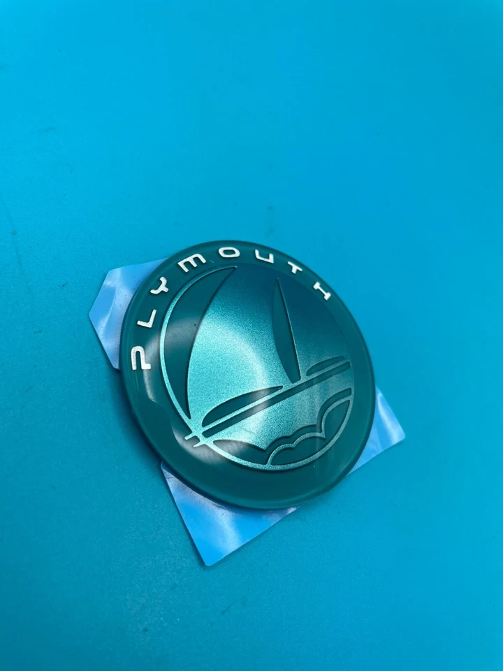 Новый из старых запасов оригинальный производитель 1997 1998 1999 Plymouth неоновая передняя табличка с эмблемой капота зеленый бирюзовый - Изображение 2 из 4