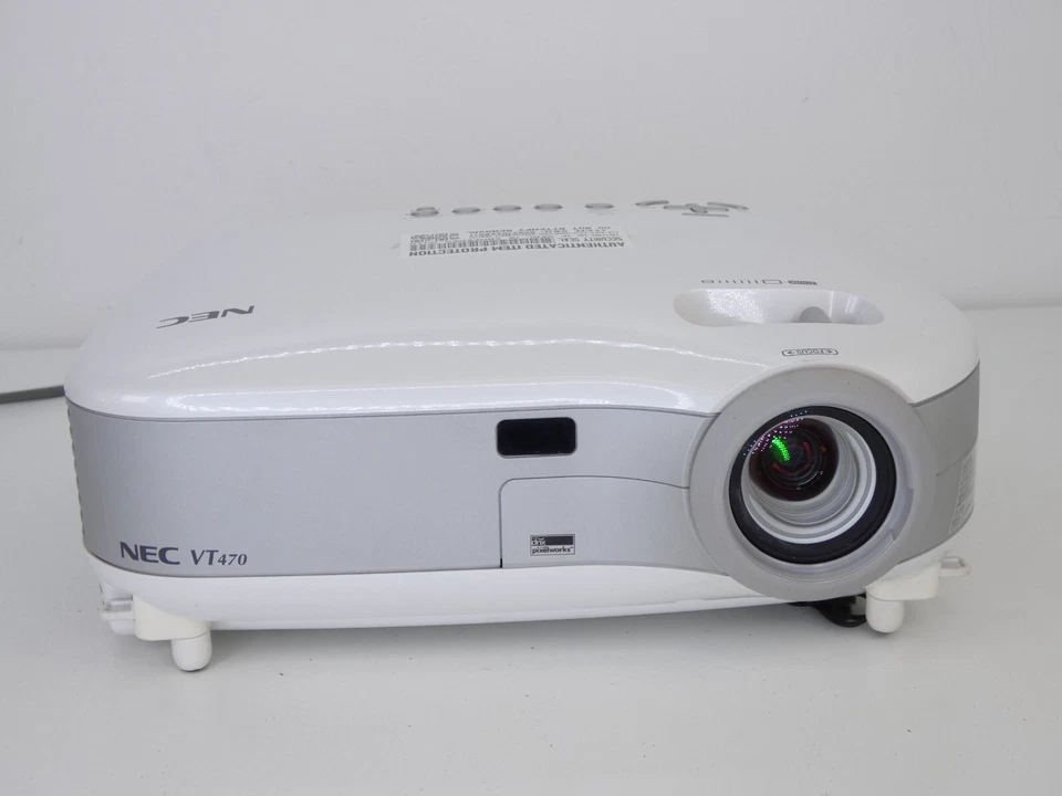 Projector NEC VT470 3LCD SVGA 362h 81% Life Complete Portable Tested Working - Image 3 of 4