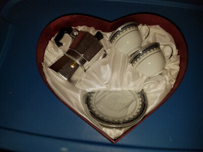 DModa By Loren Home Trends in Heart Box. Espresso Set. See Photos. | eBay DModa By Loren Home Trends in Heart Box. Espresso Set. See Photos. | eBay