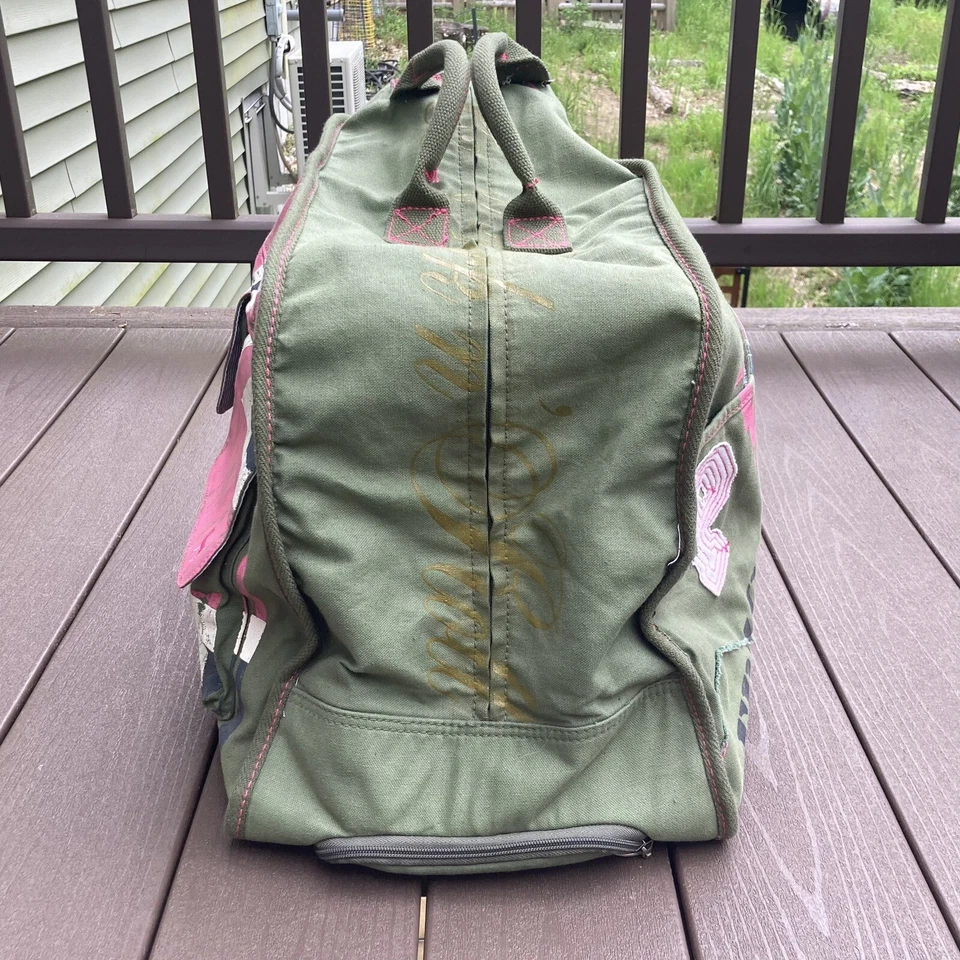 Vintage PINK Victoria's Secret LOVE and Rock and Roll 86 Tour Roller Bag Logo - Image 4 of 4