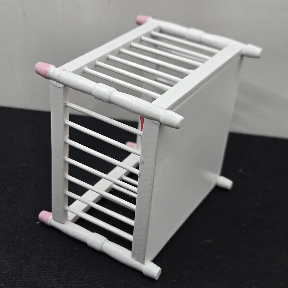 BABY Room NURSERY Rosa Blanco Madera Casa de Muñecas Muebles Cuna Parque Infantil Juego de Silla Foto 4 de 4