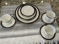 ROYAL WORCESTER Howard Cobalt Blue Gold Trim  5Pc Place Setting