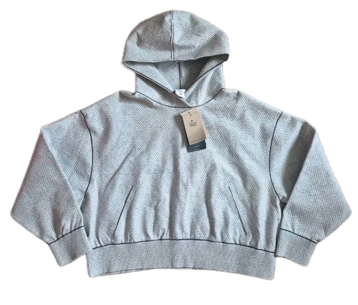 NWT Nike Therma-fit Hoodie Cropped Grey Womens Small $155