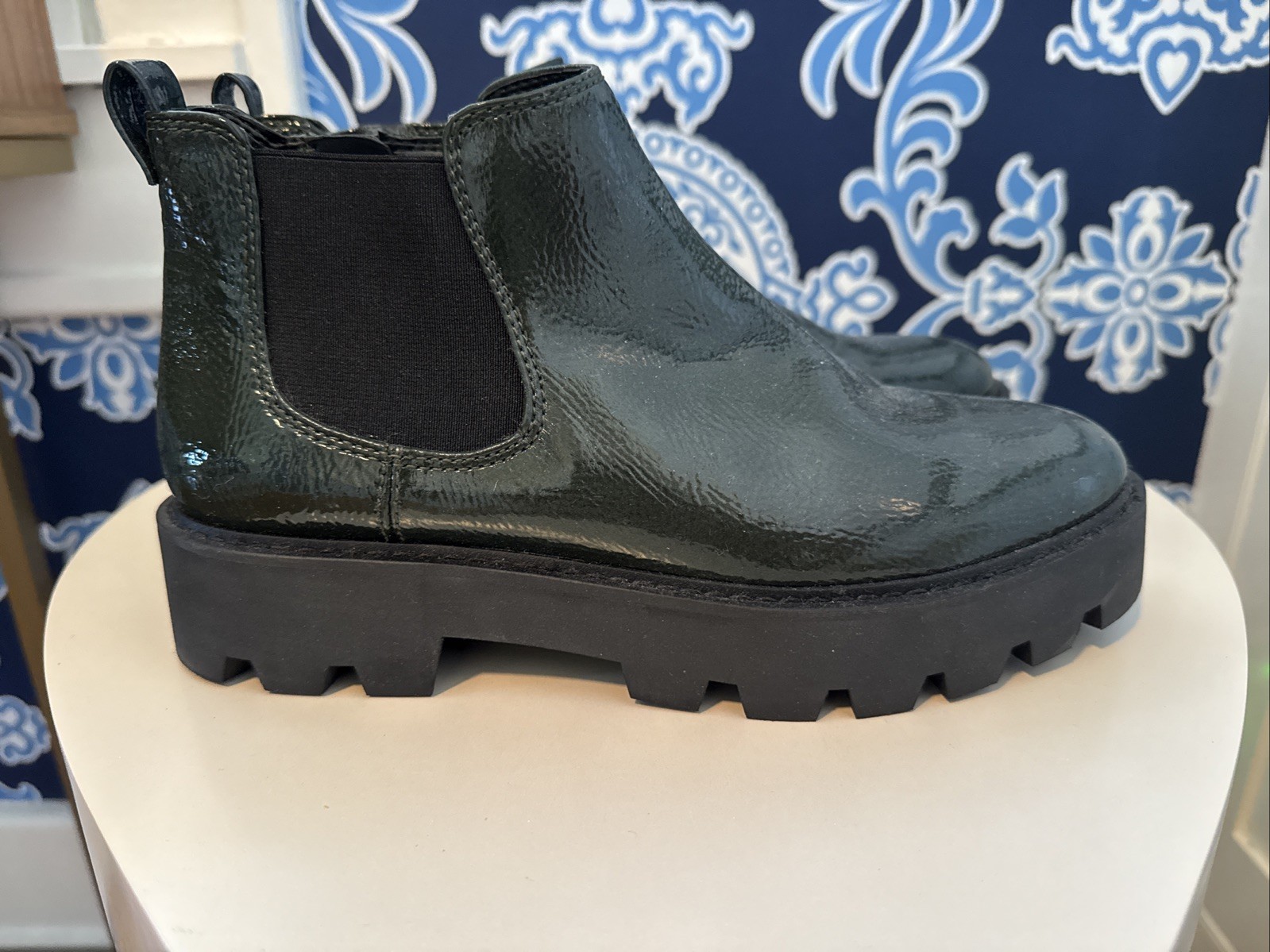 Franco Sarto Women's Ankle Boots Green Size 7.5 Shiny Leather Side Zip