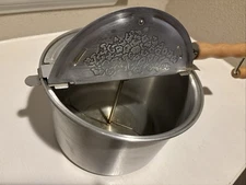 Whirley Pop Stovetop Popcorn Popper Aluminum Pot with Wooden Handle Crank