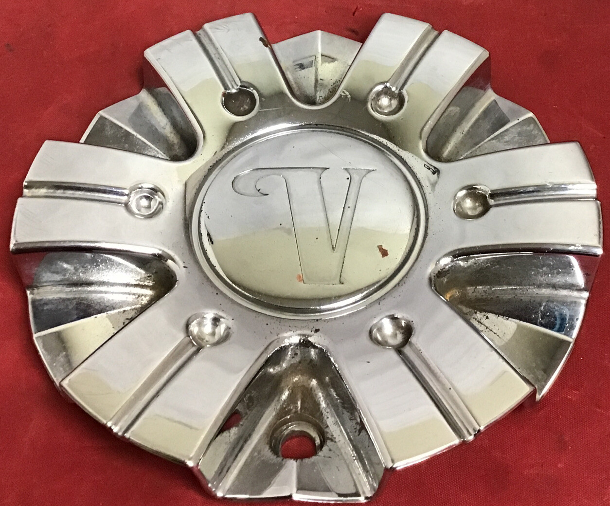 ONE USED VELOCITY ALLOY STW-166-3 20X7.5 CAP CHROME CENTER CAP AFTERMARKET 14390