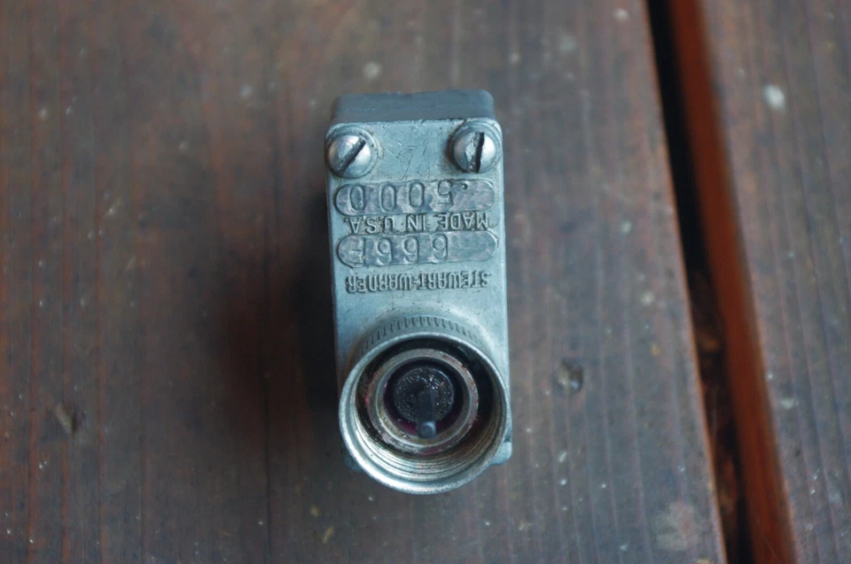 Convertidor velocímetro especial Stewart Warner 2-1 a 1-1 Harley Davidson Police Foto 2 de 4