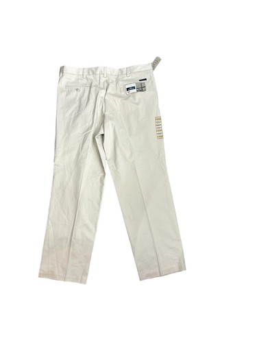 Dockers Signature Khaki Classic Fit Mens Size 40 X 32 Pleated Cotton Pants New - Picture 2 of 10