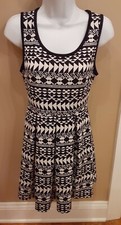 Women’s Juniors Black & White Geo Forever 21 Dress Size Small S