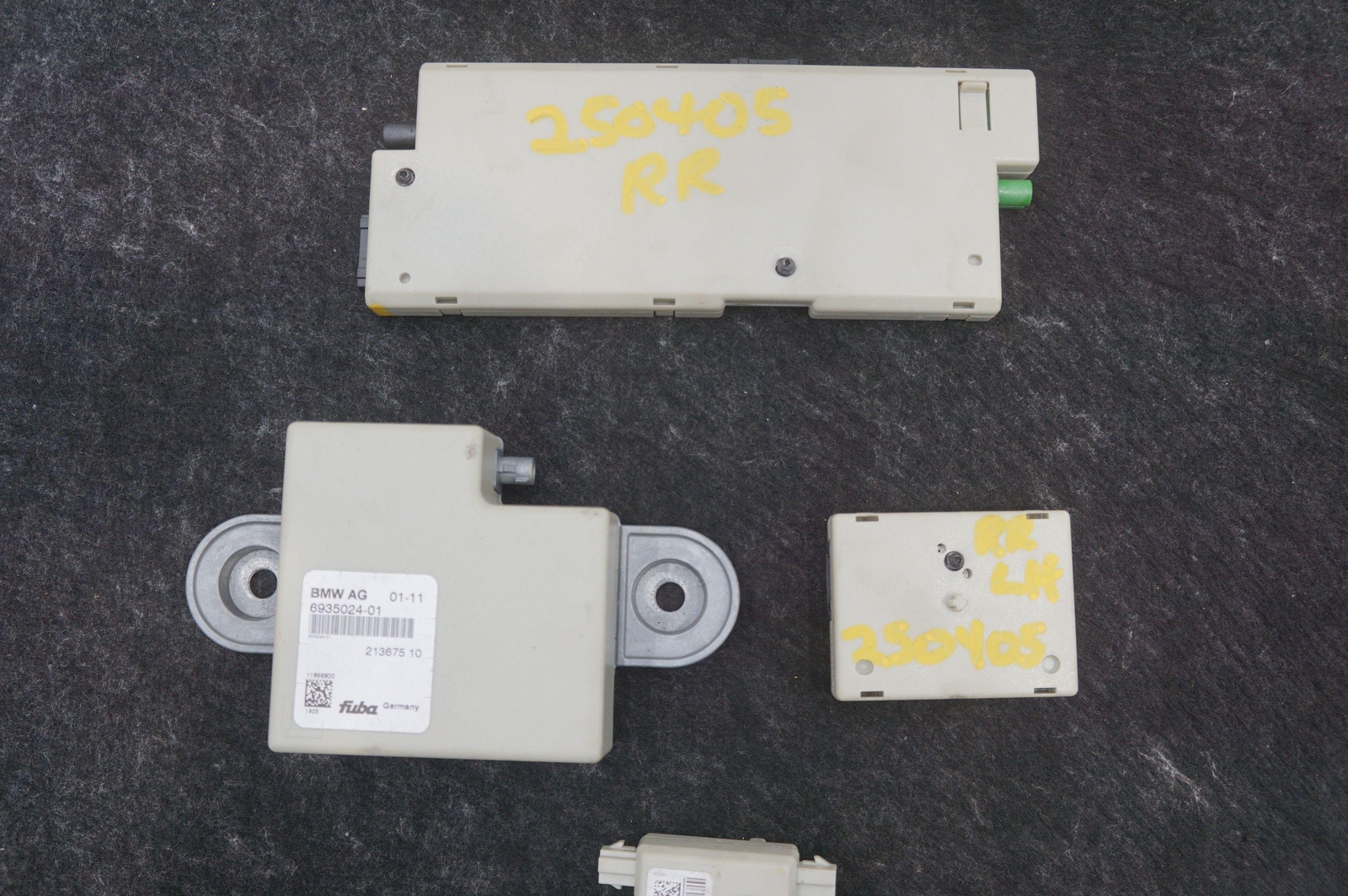 Set 5 Radio Antenna AMP Module 9118261 6935024 Rolls Royce Ghost Series I 2011