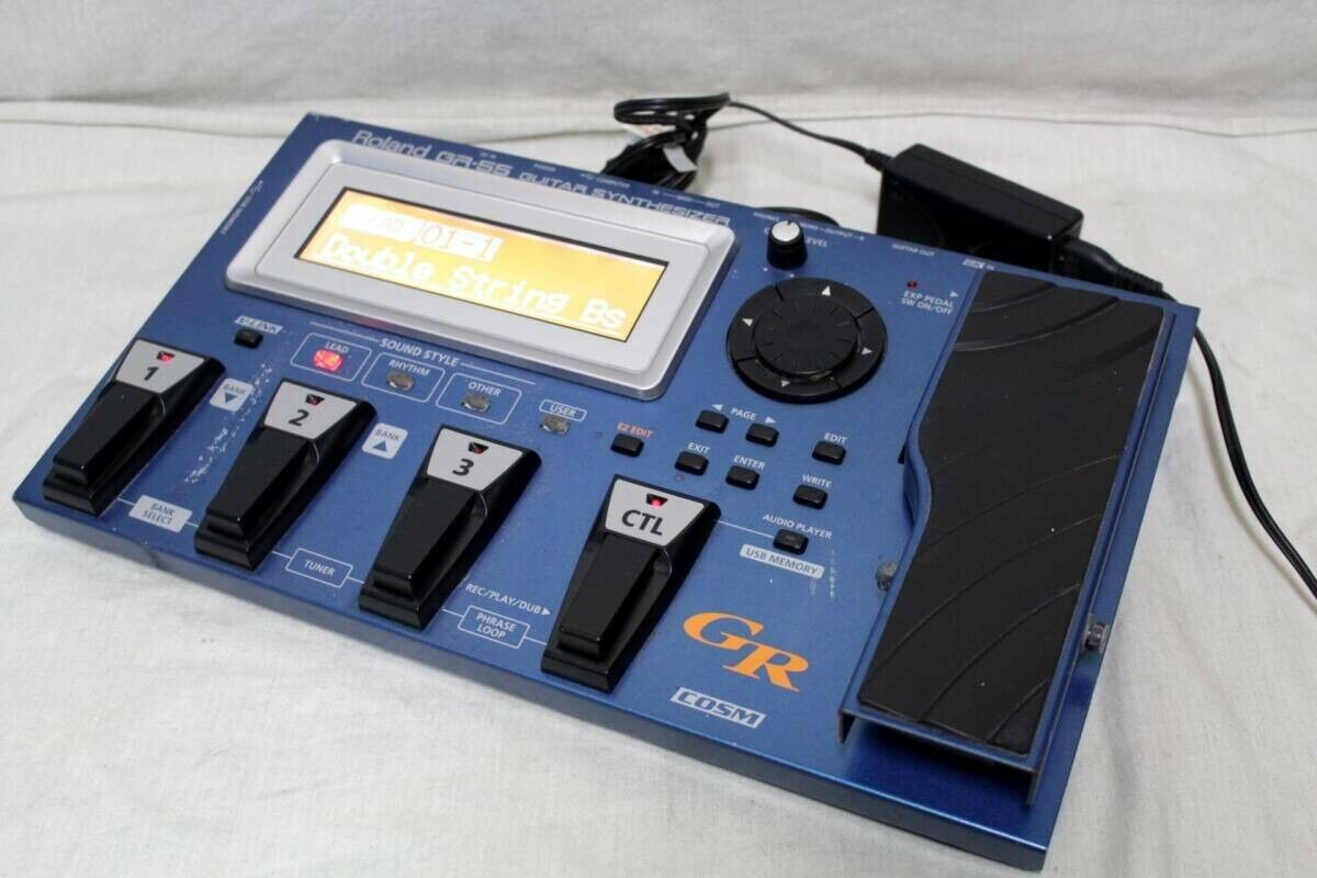 Roland GR-55 Guitar Synthesizer Effect Pedal Blue Used Roland GR-55 Guitar Synthesizer Effect Pedal Blue Used