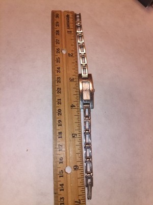 Gucci 3900L Womens Watch Silver SSteel Rectangle Sunburst Needs Battery