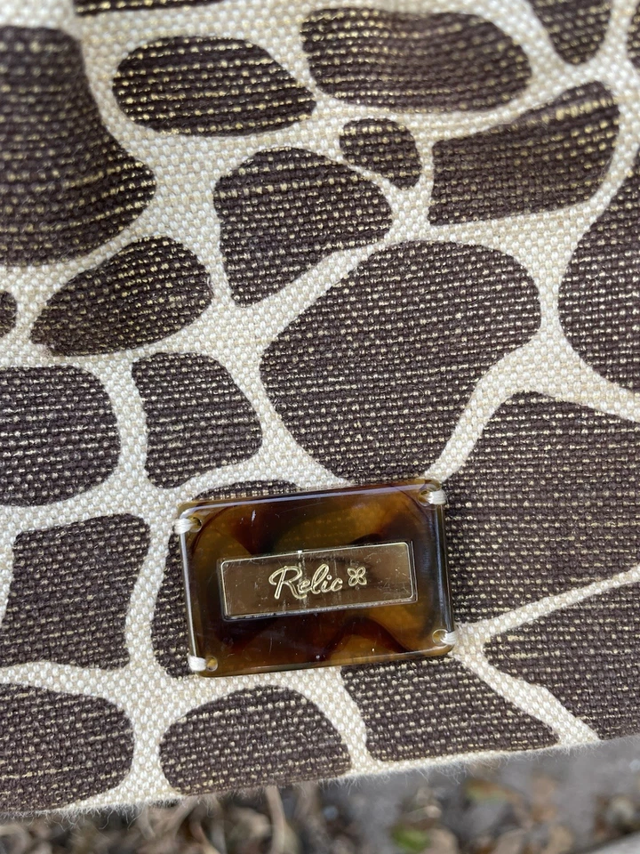 Relic Brown/Cream Giraffe Print Canvas Bag Plastic Handles And Shoulder Strap - Image 3 of 4