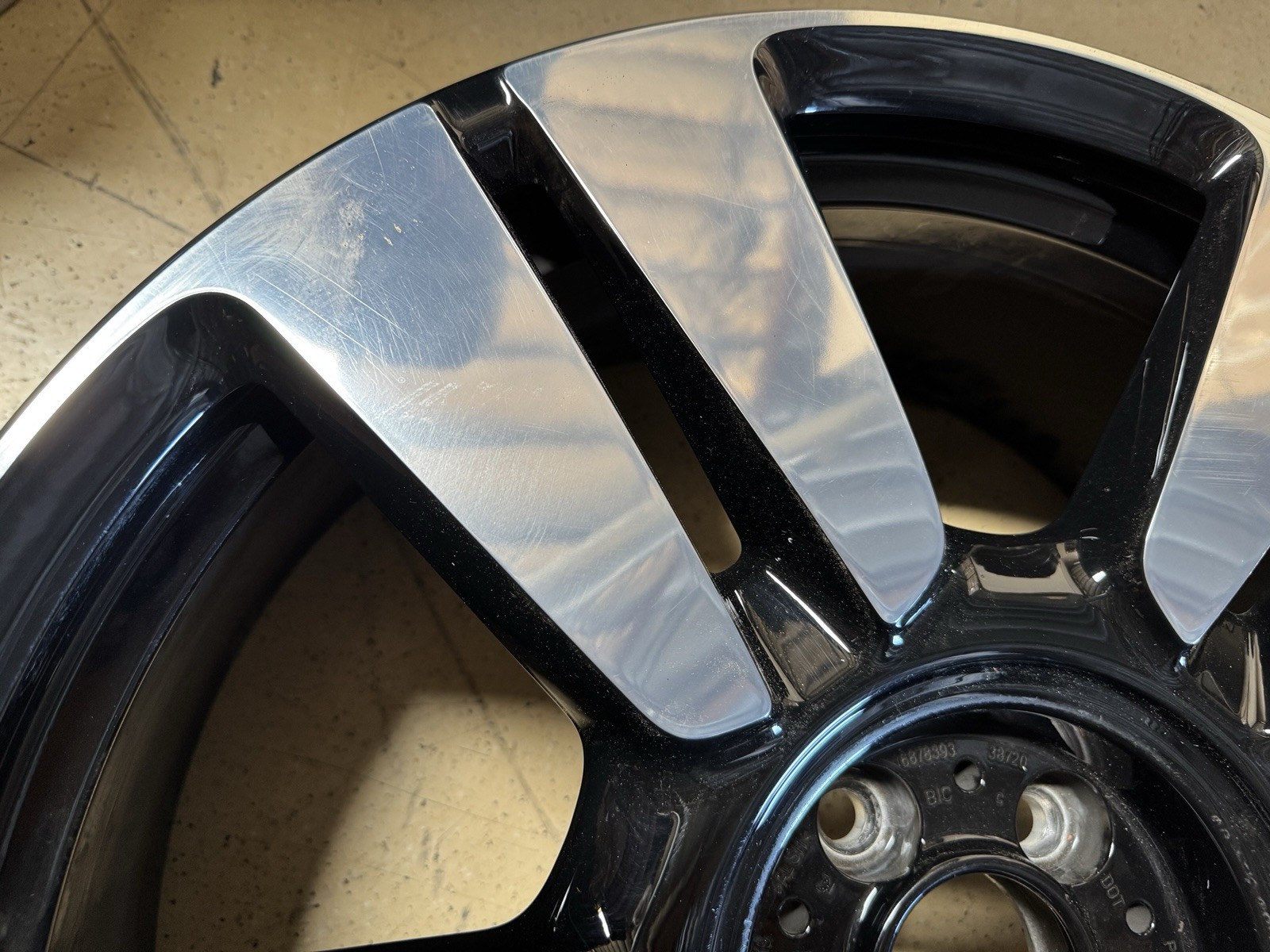 Rolls Royce Cullinan 22 x 8.5 OEM Factory Front Rim Wheel