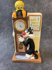 Vintage Warner Bros. Looney Tunes Tweety & Sylvester Seth Thomas Table Clock
