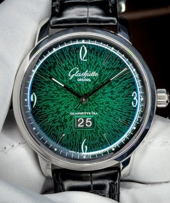 Glashutte Original Sixties Panorama Date Green Dial Full Set 2-39-47-04-02-04