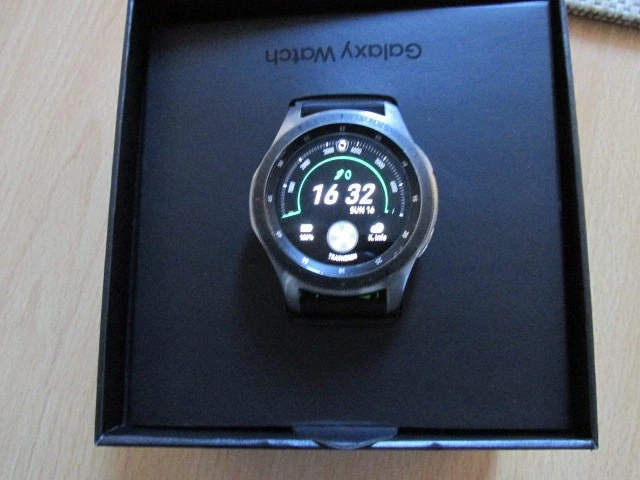 Samsung Galaxy Watch SM-R800 46mm Bluetooth Smartwatch - Silber, Foto 2 von 3