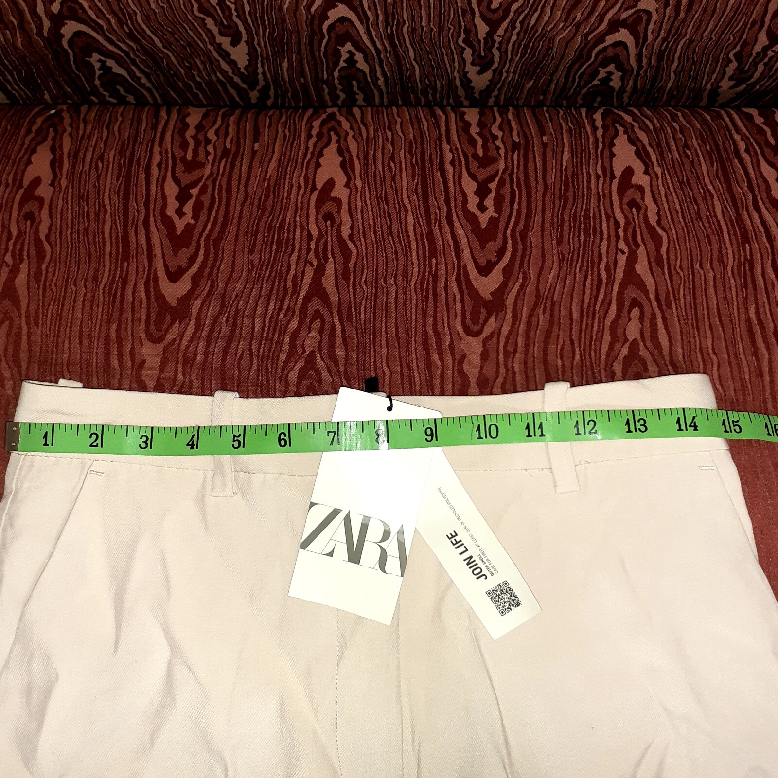 Picture 18 of 24