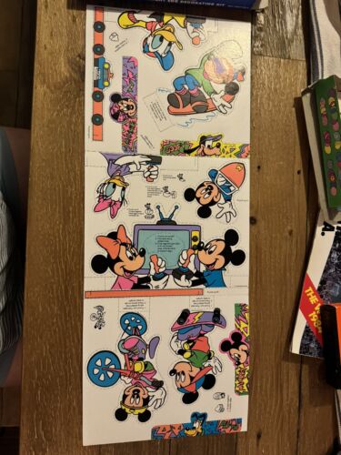 Vintage Sun Hill Neon Uovo di Pasqua Disney Topolino - 14 portauova e uscite - Foto 3 di 3