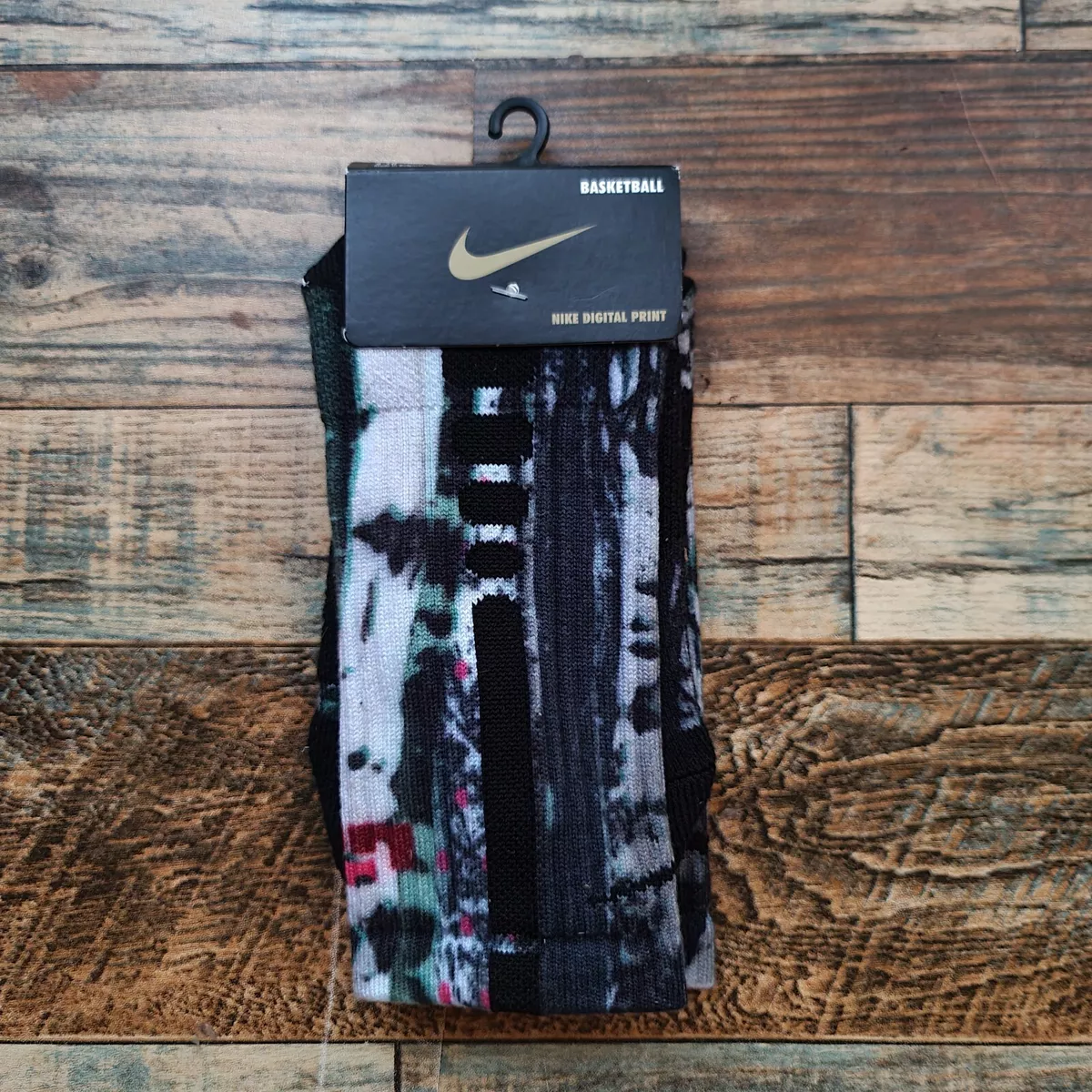 Lebron hot sale socks nike