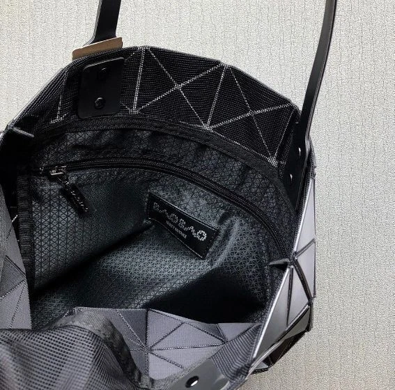 Bolso de Mano BAO BAO Issey Miyake Lucent Mate De Japón 34 x34 cm Negro Foto 4 de 4