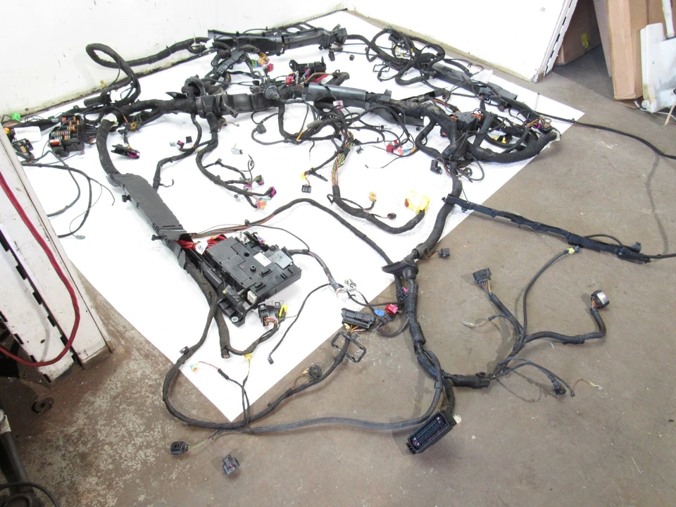 Chicote de fios Volkswagen Touareg 2015 3.0L AWD corpo principal 11-17; - Imagem 4 de 4