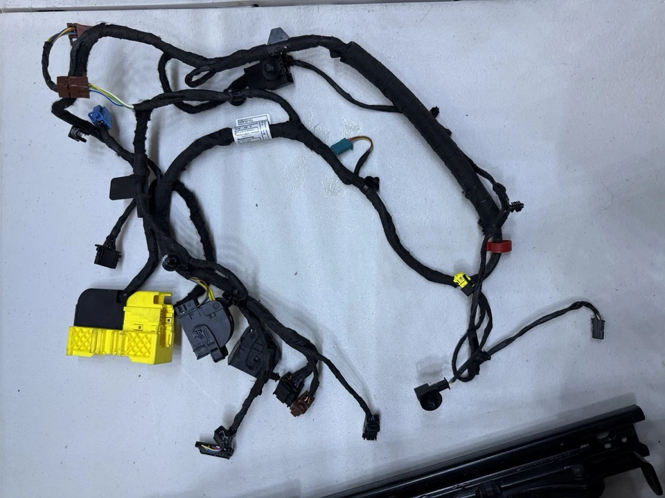 BMW 330I G20 2020-2024 marco asiento delantero izquierdo lado conductor riel con motor OEM Foto 2 de 4